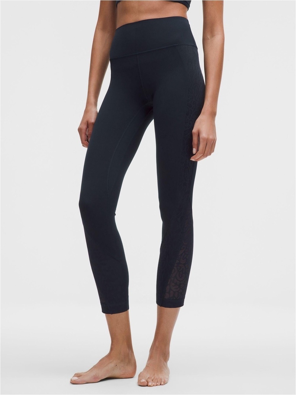 💙🆕 Lululemon Paisley Lace Overlay Tights 25” - True Navy